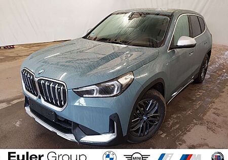 BMW iX1 xDrive 30 xLine ICONIC 18'' HUD AHK MemoSitze