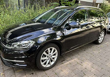 VW Golf Variant Volkswagen 1,5 TSI Highline, 72000 km, EZ: 10/2019