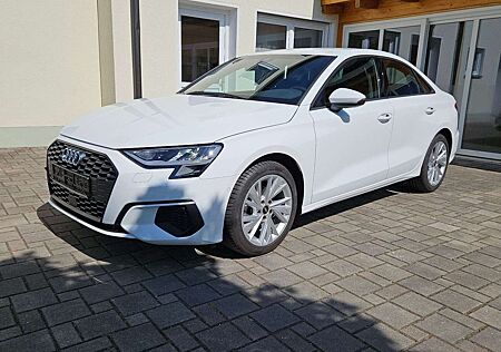 Audi A3 Lim 35 TFSI Leder Sports. AHK Navi 17´Alu