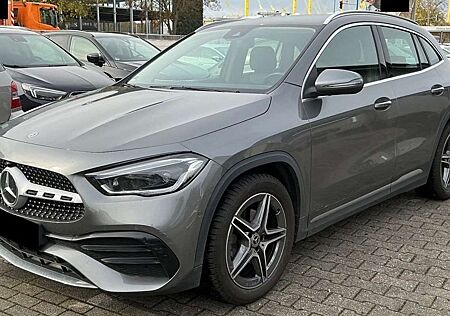 Mercedes-Benz GLA 200 AMG Line