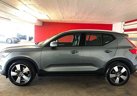 Volvo XC 40 XC40 XC40 T4 Momentum Pano SD- Leder- AHK - SoWi Reifen