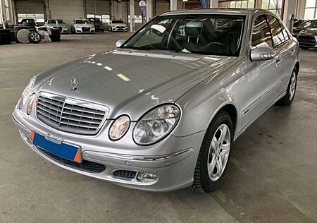 Mercedes-Benz E 220 CDI Automatik Schiebedach Klima 2 Hand