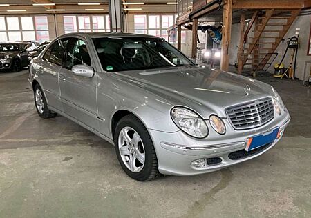 Mercedes-Benz E 220 CDI Automatik Schiebedach Klima 2 Hand