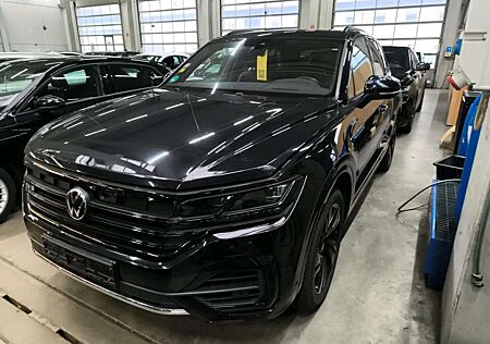 VW Touareg Volkswagen V8 R-LINE 360° AHK MATRIX PANO HuD STHZG