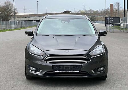 Ford Focus Turnier Titanium*PDC*SITZHZ*START/STOP*DSG