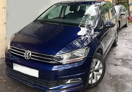 VW Touran Volkswagen 1.6 TDI SCR (BlueMotion Technology)