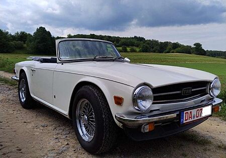 Triumph TR6 Roadster