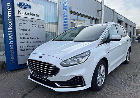 Ford S-Max Titanium