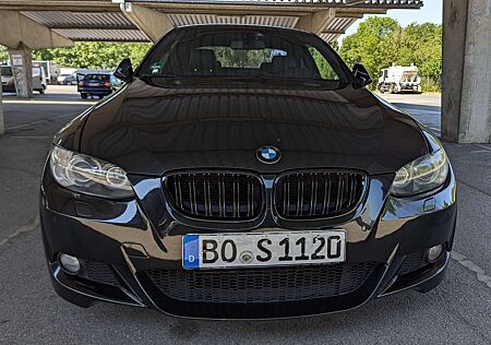 BMW 320d 320 xDrive Dpf - M Paket 8 Fach bereift