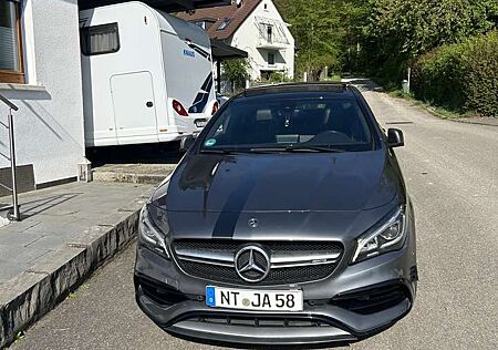 Mercedes-Benz CLA 45 AMG 4Matic LED/Pano/Kamera Edition 1