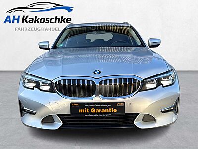 BMW 320 320 d xDrive Touring Luxury Line HUD Carplay