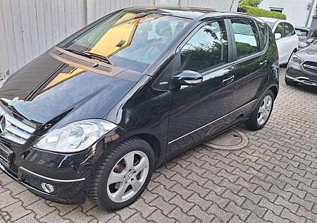 Mercedes-Benz A 180 BE Avantgarde Aktiv. Park Ast. Sitzheizung