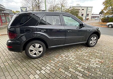 Mercedes-Benz ML 300 CDI BlueEfficiency 4Matic (164.121)