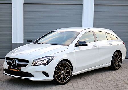 Mercedes-Benz CLA 180 / PDC/NAVI/8 FACH/CARBON