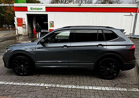 VW Tiguan Allspace Volkswagen Diesel 2.0 TDI 4Motion DSG R-Line