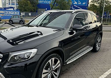 Mercedes-Benz GLC 250 4Matic 9G-TRONIC AMG Line