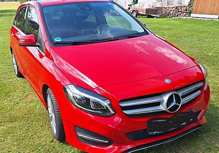 Mercedes-Benz B 220 4Matic 7G-DCT Urban