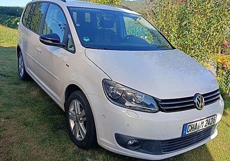 VW Touran Volkswagen Trendline 140 PS/elektr. Panoramaschiebedach