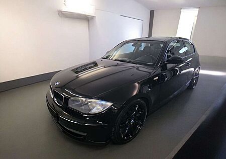 BMW 118i 118 Adanvantge Paket PDC Alu 3-türig.