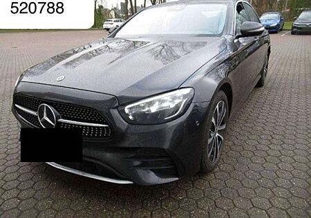 Mercedes-Benz E 300 de AMG Line LED Widescr SpurAss Kam Navi+