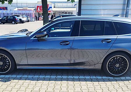 BMW 330d 330 Touring Luxury Line m. Wartungspaket