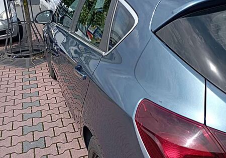 Opel Astra 1.4 Turbo 150 Jahre