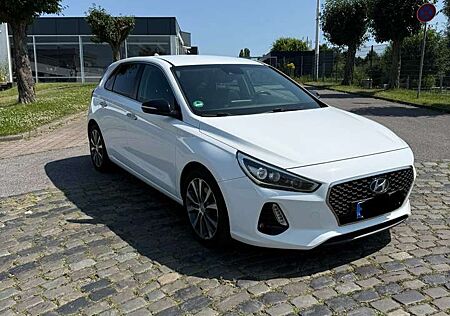 Hyundai i30 Intro