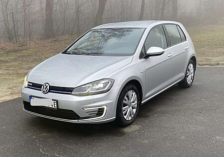 VW e-Golf Volkswagen 2019, Klima, Navi,