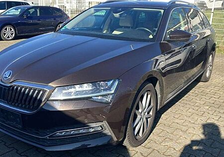 Skoda Superb COMBI 2.0TDi 4x4 L&K 18Z./MATRIX/AHK/StHz