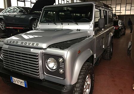 Land Rover Defender 110 2.2 td SW