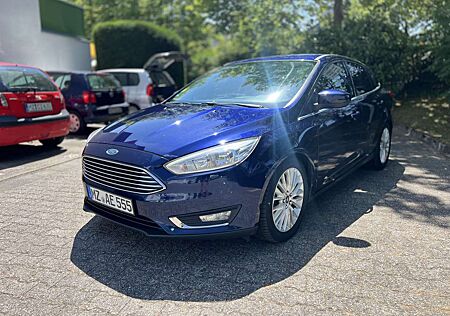 Ford Focus mk3 Vollständige Ausstattung
