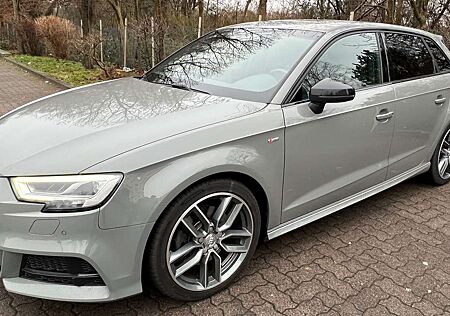 Audi A3 Sportback 40 TFSI quattro S tronic quantumgrau