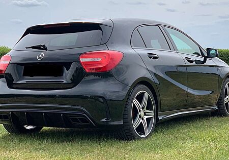 Mercedes-Benz A 250 AMG Sportpaket*Diamantgrill*ACC*Kamera