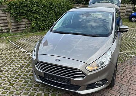 Ford S-Max 2.0 TDCi Trend