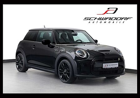 Mini Cooper SE Classic Trim Black Pak DriveAssist 17"