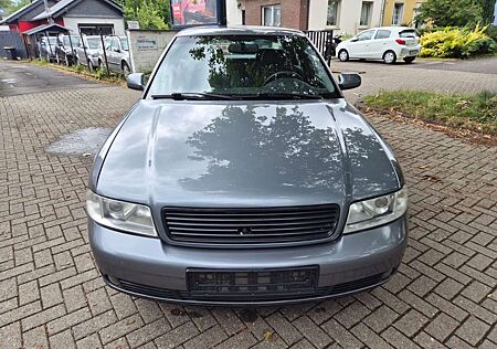 Audi A4 1.8 T Klimaautomatik/Tüv Neu