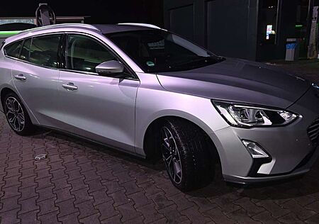 Ford Focus Turnier 1.5 EcoBlue Start-Stopp-System COOL&CONNEC