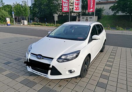 Ford Focus Turnier 1.0 Start-Stopp-Syst.Titanium* wenig KM