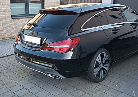 Mercedes-Benz CLA 200 CLA Shooting Brake 200,7G-DCT,Garantie,AHK,Kamera