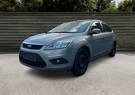 Ford Focus Fließheck 5-Türer 1.6 Ti-VCT Style