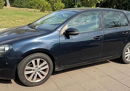 VW Golf Volkswagen 1.6 TDI DPF Style