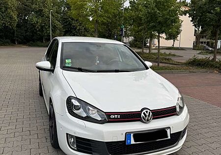 VW Golf GTI Volkswagen 2.0 adidas