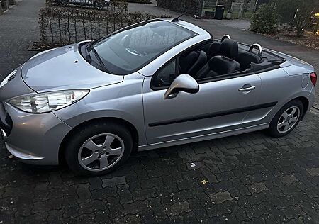 Peugeot 207 CC 120 VTi Sport mit webasto