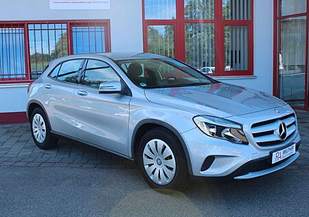 Mercedes-Benz GLA 200 *WENIG KM*KD NEU*TOP GEPFL.