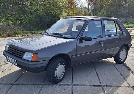 Peugeot 205 205 GR