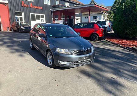 Skoda Rapid /Spaceback Drive*Steuerkette Neu*AHK*SHZ*PDC*INSP NEU*