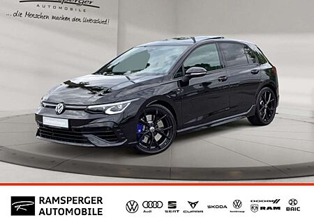 VW Golf Volkswagen VIII 2.0 TSI DSG R 4M. ACC Akra Matrix Pano