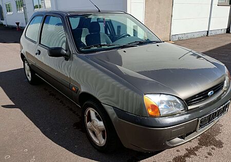 Ford Fiesta Style Kool Youngtimer Tüv