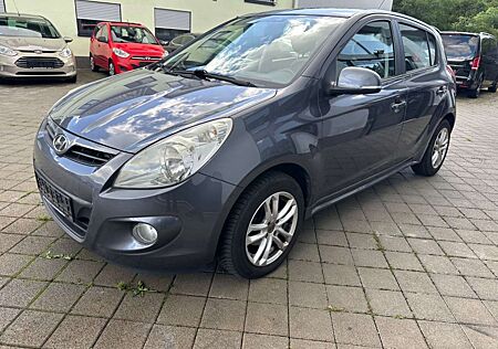 Hyundai i20 *Klima*Alufelgen*MF-Lederlenkrad* TÜV 06/26*