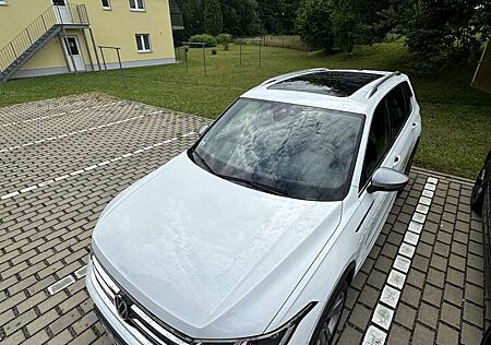 VW Tiguan Allspace Volkswagen 2.0 TDI SCR 4Motion DSG R-Line